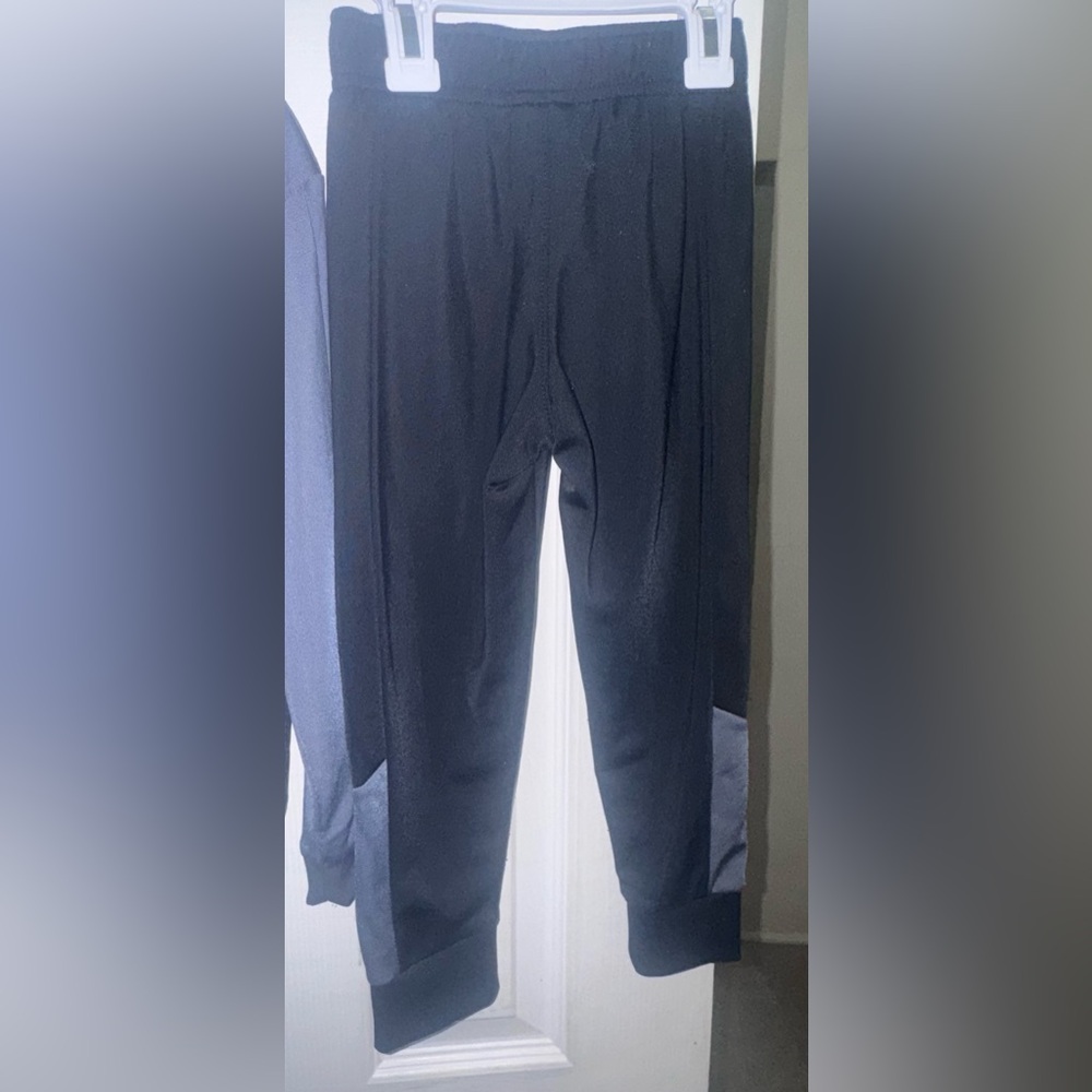 Nike Boys 2-Piece Track Set Full Zip Jacket Jogger Pants Gray Black 4T - Picture 10 of 11